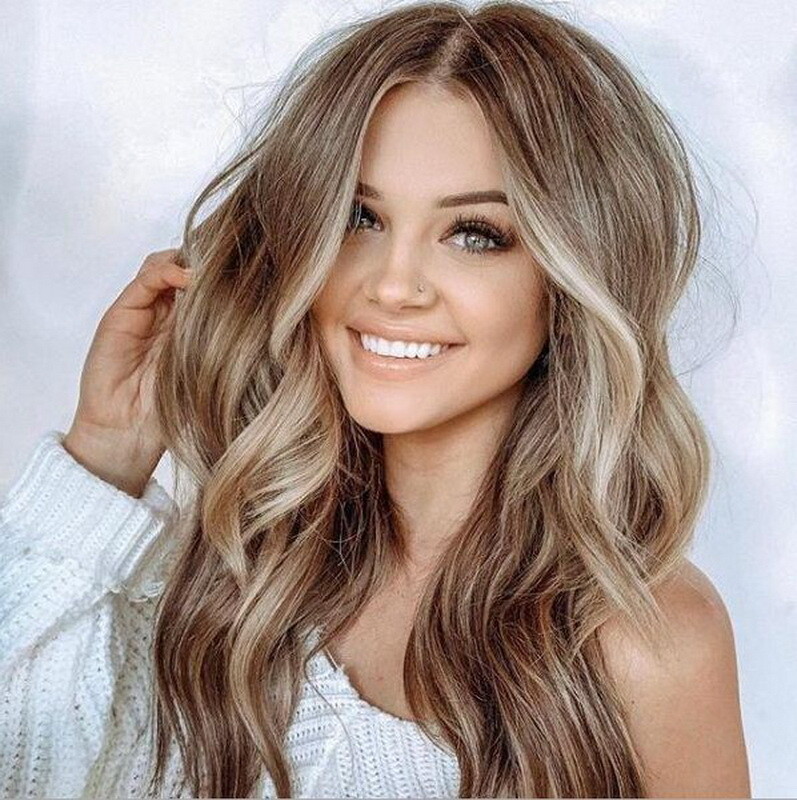 blonde wavy hair